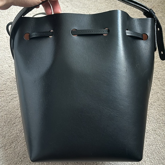 Mansur Gavriel black leather bucket bag, pink inside - Picture 12 of 13